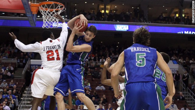 Eddie Murray of Florida Gulf Coast takes the ball from Jamaal Franklin of San Diego State on March 24.