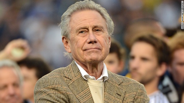 <strong>Philip Anschutz: </strong>The billionaire owner of AEG, parent company of AEG Live, is on the Jacksons’ witness list. He is the force behind the effort to build a football stadium in downtown Los Angeles to lure a National Football League team to the city. He recently pulled his company off the market after trying to sell it for $8 billion.” border=”0″ height=”360″ id=”articleGalleryPhoto0012″ style=”margin:0 auto;display:none” width=”640″/><cite style=