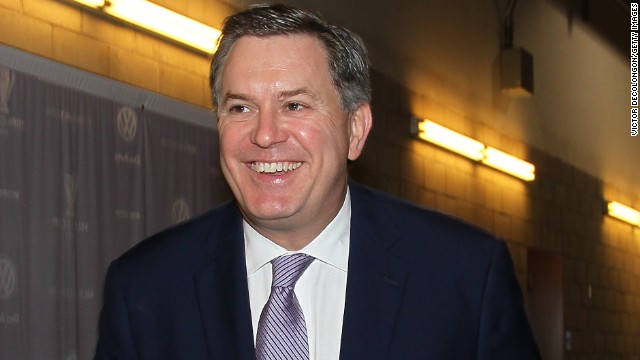 <strong>Tim Leiweke: </strong>He was recently fired as AEG’s president as Philip Anschutz announced he was taking a more active role in the company. The Jackson lawyers say Leiweke’s e-mail exchanges with executives under him concerning Michael Jackson’s health are important evidence in their case.” border=”0″ height=”360″ id=”articleGalleryPhoto0013″ style=”margin:0 auto;display:none” width=”640″/><cite style=