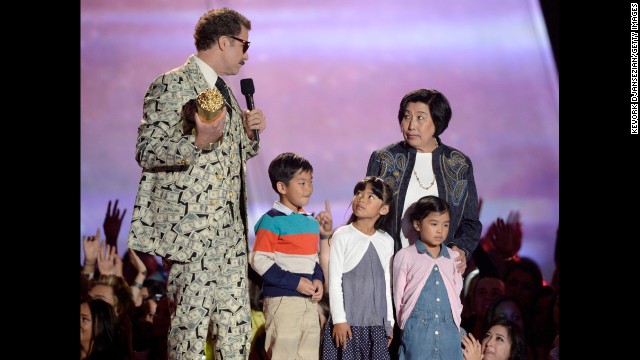 "Family man" Will Ferrell brings his "amazing family" onstage as he accepts the Comedic Genius Award. 