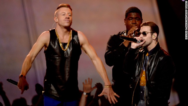 With that introduction, Macklemore &amp; Ryan Lewis can't help but give an uplifting performance.