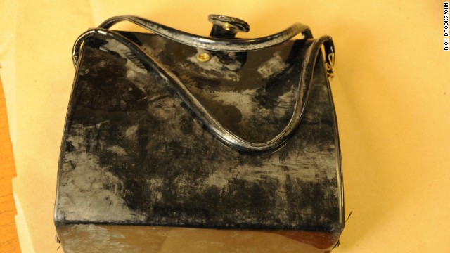 Searchers also found this patent leather handbag, which belonged to Garza. "It started escalating, knowing that when they found these things, something was definitely wrong," remembered Garza's cousin, Lynda de la Vina, who was 9 at the time.