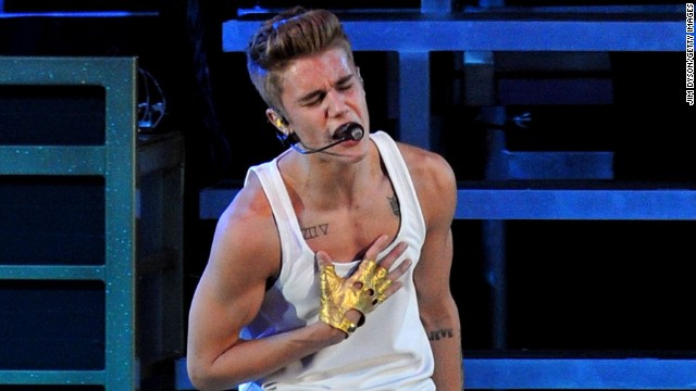 Un fanático en Dubai "asusta" a Justin Bieber... y a las redes sociales