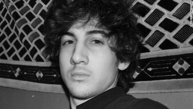 Dzokhar Tsarnaev está conectado a un respirador, pero se está comunicando