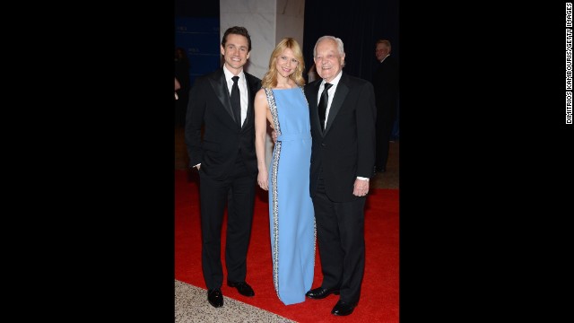 Hugh Dancy, Claire Danes and Bob Schieffer arrive on the red carpet.