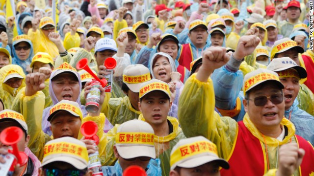 In Taipei, Taiwan, more than 20,000 workers staged a protest against President Ma Ying-jeou's pension reforms.