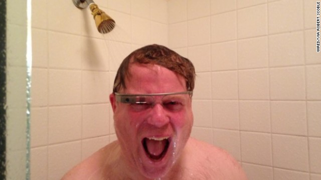 ¿Los lentes Google Glass nos hacen ver ridículos?