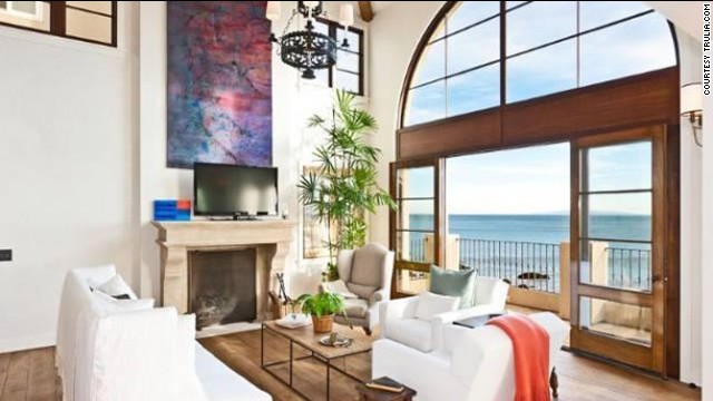 Daisy Fuentes paid $5.75 million for <a href='http://luxe.truliablog.com/2013/04/22/daisy-fuentes-buys-malibu-house/' >this Malibu escape</a> with a spectacular view.