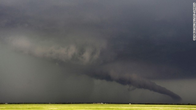 http://i2.cdn.turner.com/cnn/dam/assets/130521134908-ks-tornado-wx-around-the-world-horizontal-gallery.jpg