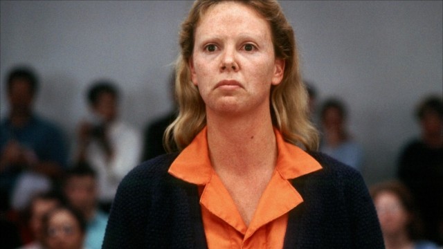 To play serial killer Aileen Wuornos in the film, Theron gained 30 pounds and wore prosthetic teeth throughout filming.