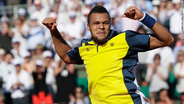 Tsonga will play David Ferrer in the semifinals as he bids to end France's 30-year wait for a men's champion at Roland Garros