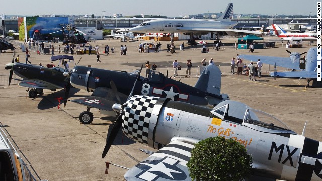 WWII fighter aircraft steal the show at the 2003 International Airshow in Paris. 