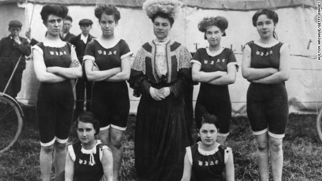 When the practice of swimming as a sport caught on thanks to the modern Olympic Games, bathing suits became streamlined, for greater mobility. These women competed in the RSC swimming gala in 1906.