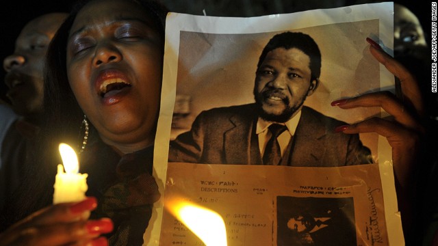 La salud de Mandela es "peligrosa", según documentos legales