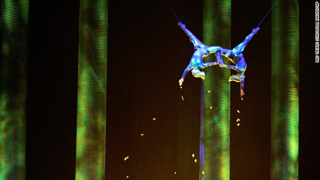 Cirque du Soleil y un casino, en líos por la muerte de una acróbata en Las Vegas