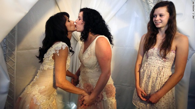 Same-sex marriages start in New Jersey - CNN.
