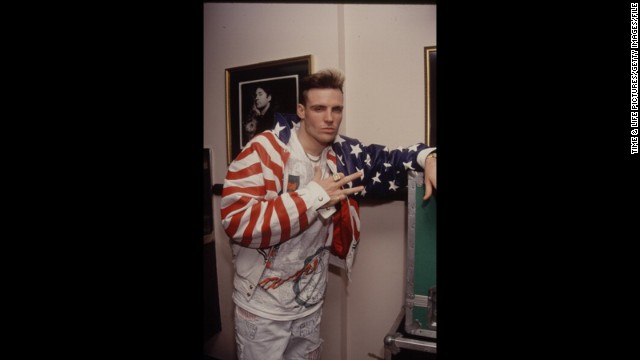 Flag-inspired gear keeps Vanilla Ice in patriotic style.