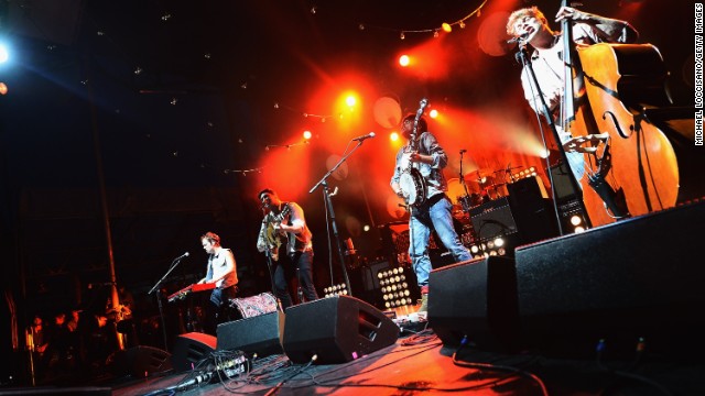 Mumford & Sons are taking a break, and more news to note