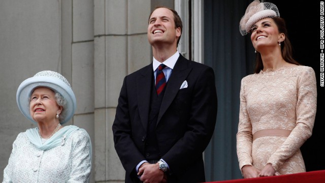 Queen Elizabeth II, Prince William, Duke of Cambridge and Catherine, Duchess of Cambridge, on the balcony of Buckingham Palace during the finale of the Queen's Diamond Jubilee celebrations on June 5, 2012, in London.