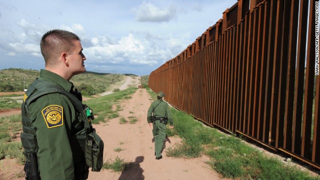 Mayor opposes razor wire on border fence - CN
