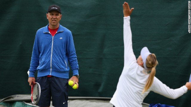 Maria Sharapova will work with former great Jimmy Connors after cutting ties with Thomas Hogstedt. 