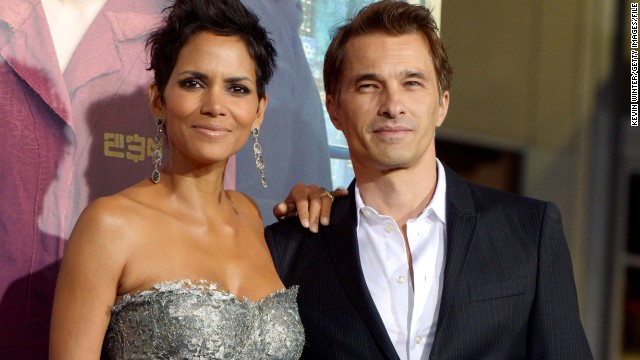 Halle Berry and Olivier Martinez arrive at the premiere of 