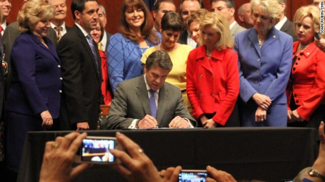 Perry signs abortion bill into law