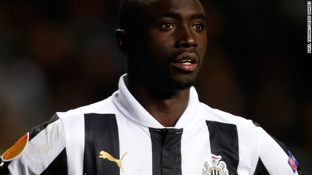 Papiss Cisse is refusing to wear Newcastle's shirt after the sponsor changed from Virgin Money to Wonga. 