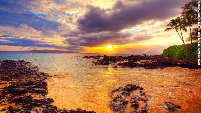 Even if you don't catch one of Hawaii's famed "green flash" sunsets (Ever seen one? Leave a comment below), it's hard to feel anything but deep satisfaction when the sun sets over Maui's Makena State Park and the island's tiki bars start getting crowded.