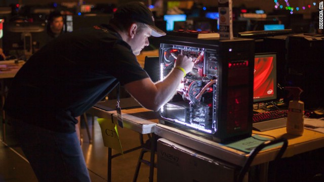 When not playing, many modders continued to tweak their machines throughout the four-day event to keep them working -- and looking -- their best.