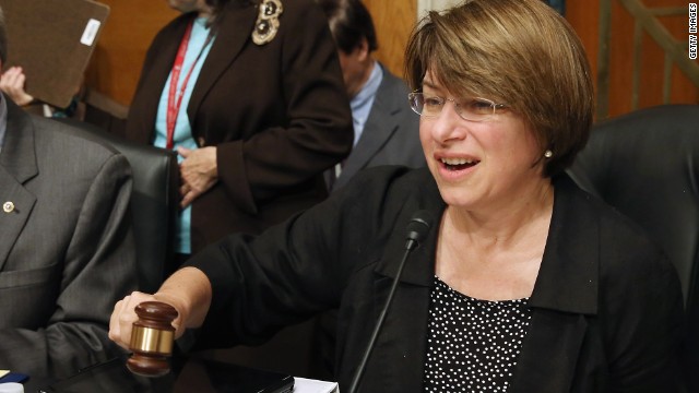 Klobuchar talks up Iowa in Hawkeye State visit