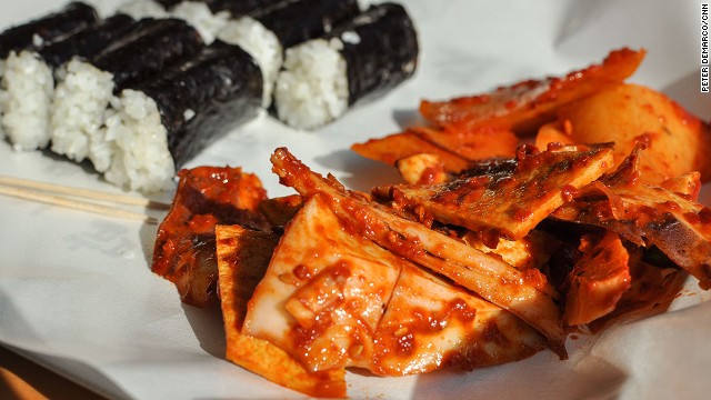This popular local specialty is made with squid and hot pepper and takes its name from the ancient name of the nearby city of Tongyong. 