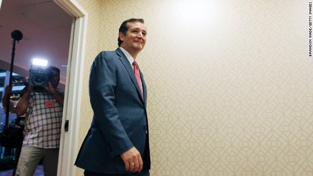 Amid 2016 speculation, Cruz takes grassroots pitch to New Hampshire