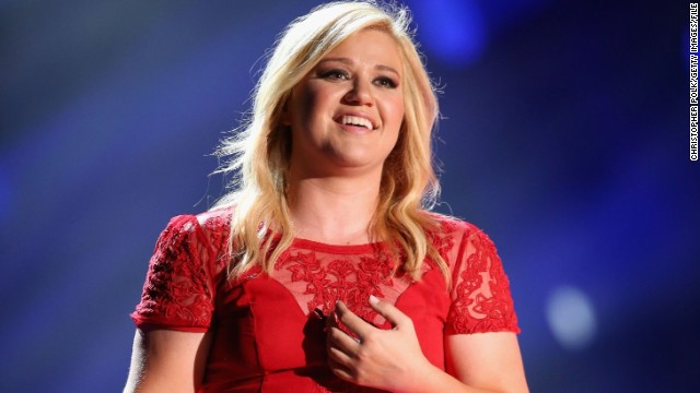 What was that about strippers, Kelly Clarkson?