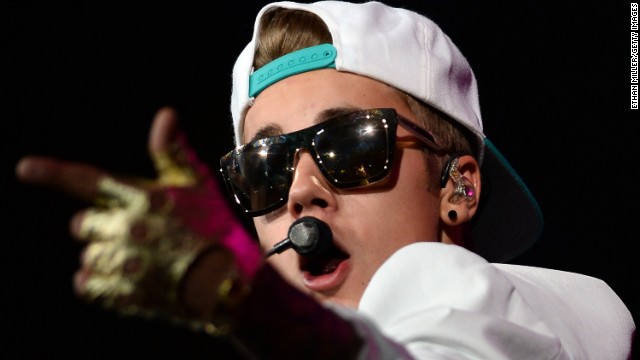 Report: Justin Bieber rushed at club