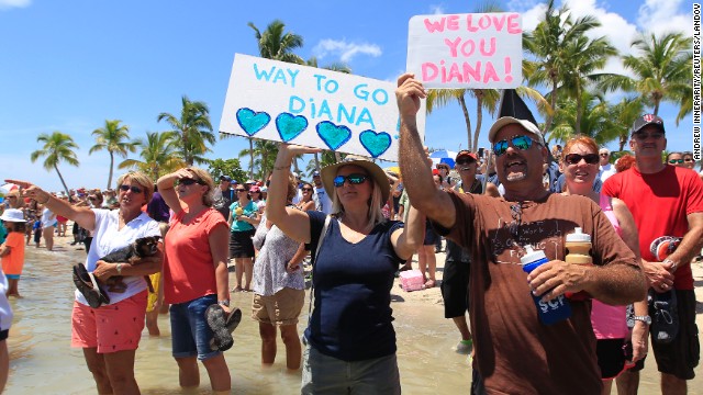 A crowd cheers as they await Nyad in Key West on September 2.
