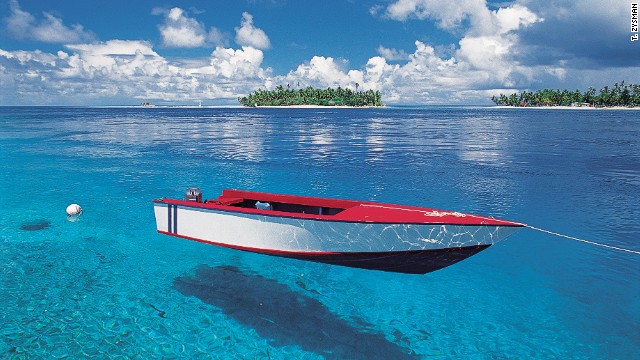 Also part of the Society Islands, Rangiroa is called the "infinite lagoon" -- it's one of the largest atolls in the world. Divers around Rangiroa can spot tiger and hammerhead sharks, as well as dolphins, green turtles and eagle rays. 