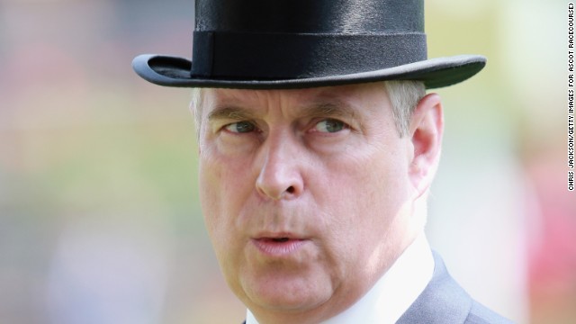 La policía del palacio de Buckingham detiene por error al príncipe Andrew, Duque de York