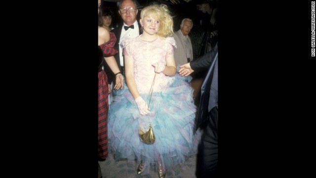 "Family Ties" star Tina Yothers wore a scene-stealing -- and era-appropriate -- dress to the 1986 Emmys.