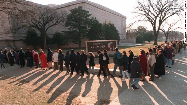 Tourists line up outside the National Gallery of Art in Washington on January 5, 1996. It was one of the few government buildings open during the shutdown thanks to the assistance of private funds.