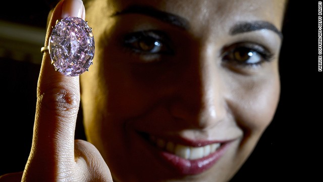 A 59.6-carat pink diamond will be auctioned by Sotheby's in Geneva in November for $60 million (49 million euros).