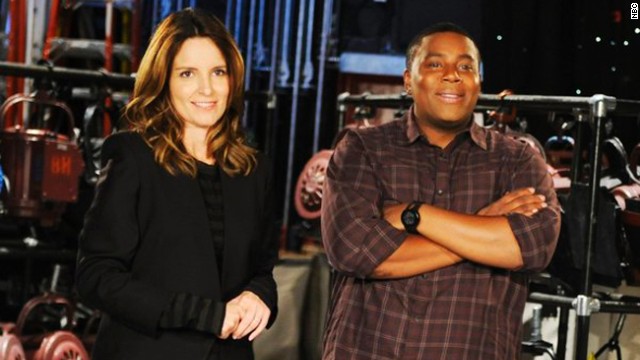 Tina Fey forgets her top in 'SNL' promo