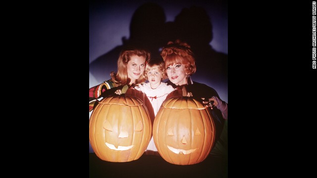 Sixties sitcom "Bewitched" lasted long enough to introduce us to three generations of fabulous witches: supernatural housewife Samantha (Elizabeth Montgomery, left), her sly mother, Endora (Agnes Moorehead), and the littlest witch in the Stephens family, Tabitha (Erin Murphy). The hijinks on "Bewitched" are classic, and we still actively wish we could pull off tricks with just a wiggle of the nose. 