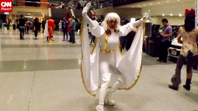 This fan really captured the look of "X-Men's" <a href='http://ireport.cnn.com/docs/DOC-1047912'>Storm</a>, showing off some of her powers.