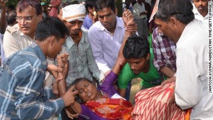 Blasts in Indian city kill 5 at political rally