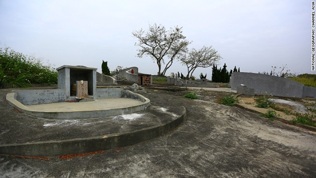 Said to be one of the most haunted locations in Hong Kong, the now-abandoned Tat Tak School is the subject of many frightening tales, including reports of suicide and the ghost of a woman in red. Some cabbies refuse to take the road that leads to the school, which is surrounded by graves and also reportedly haunted. The school is featured in episode 1 of National Geographic's "I Wouldn't Go In There."