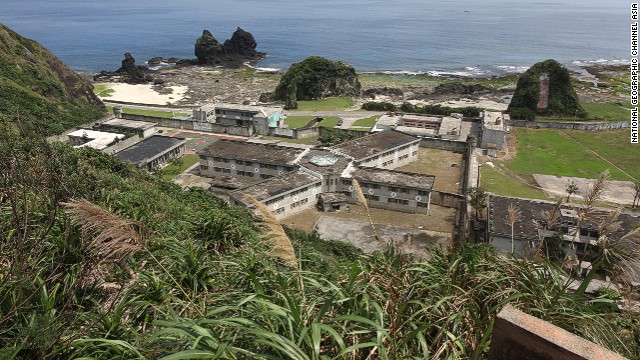Off the southern coast of Taiwan, Green Island attracts Taiwanese tourists. The island once housed a penal colony for political prisoners. The prison is still there, and the island is said to be haunted by those who were killed during the White Terror period of political suppression (1949-1987).