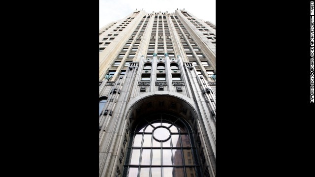 Instead of venturing into the city's dangerous abandoned buildings, check out some of the surviving architectural treasures. The 1928 Art Deco Fisher Building in the city's New Center area is home to the Fisher Theatre. 