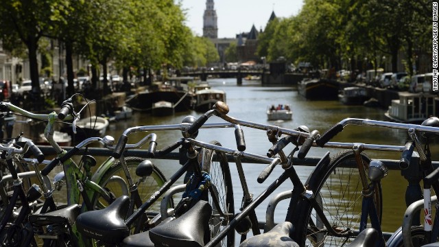 Though Amsterdam is most famous for its bicycles and canal cruises, its taxis are no slouch in the transportation department either. Four percent of the Hotels.com respondents gave the Dutch city their vote, putting it into a three-way tie with Madrid and Mexico City. 