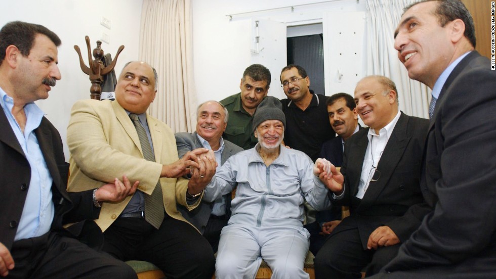 Viuda De Arafat Cuestiona La Conclusión De Causa Natural De La Muerte Del Líder Palestino Cnn